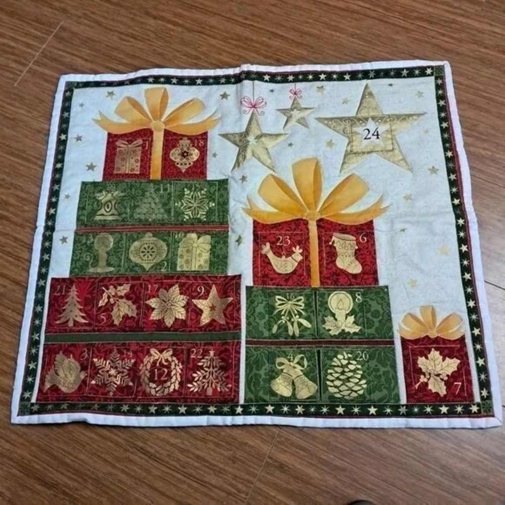 Christmas Advent Calendar QUILTED‎ HANDMADE Pockets